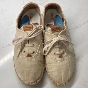 OluKai Kaula Pa‘a Li Canvas Espadrille Sneakers | Natural Beige Lace-Up Size 8